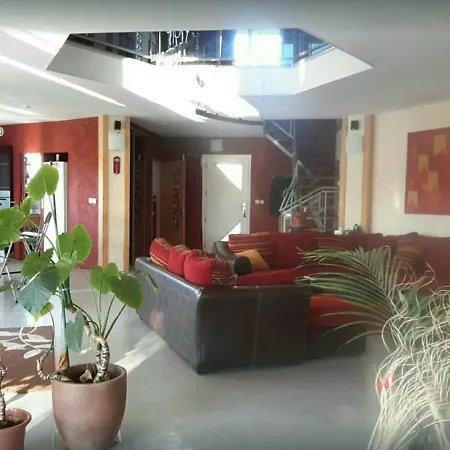 Maison De 别墅 *