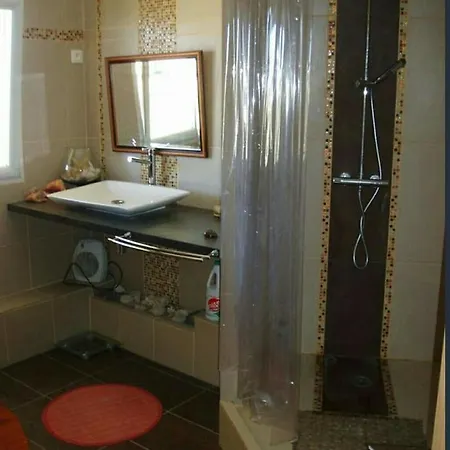 Maison De *